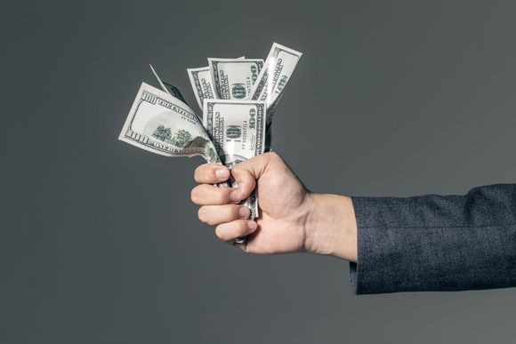 扬中讨债公司的收费标准是什么？是按回款比例还是固定收费？